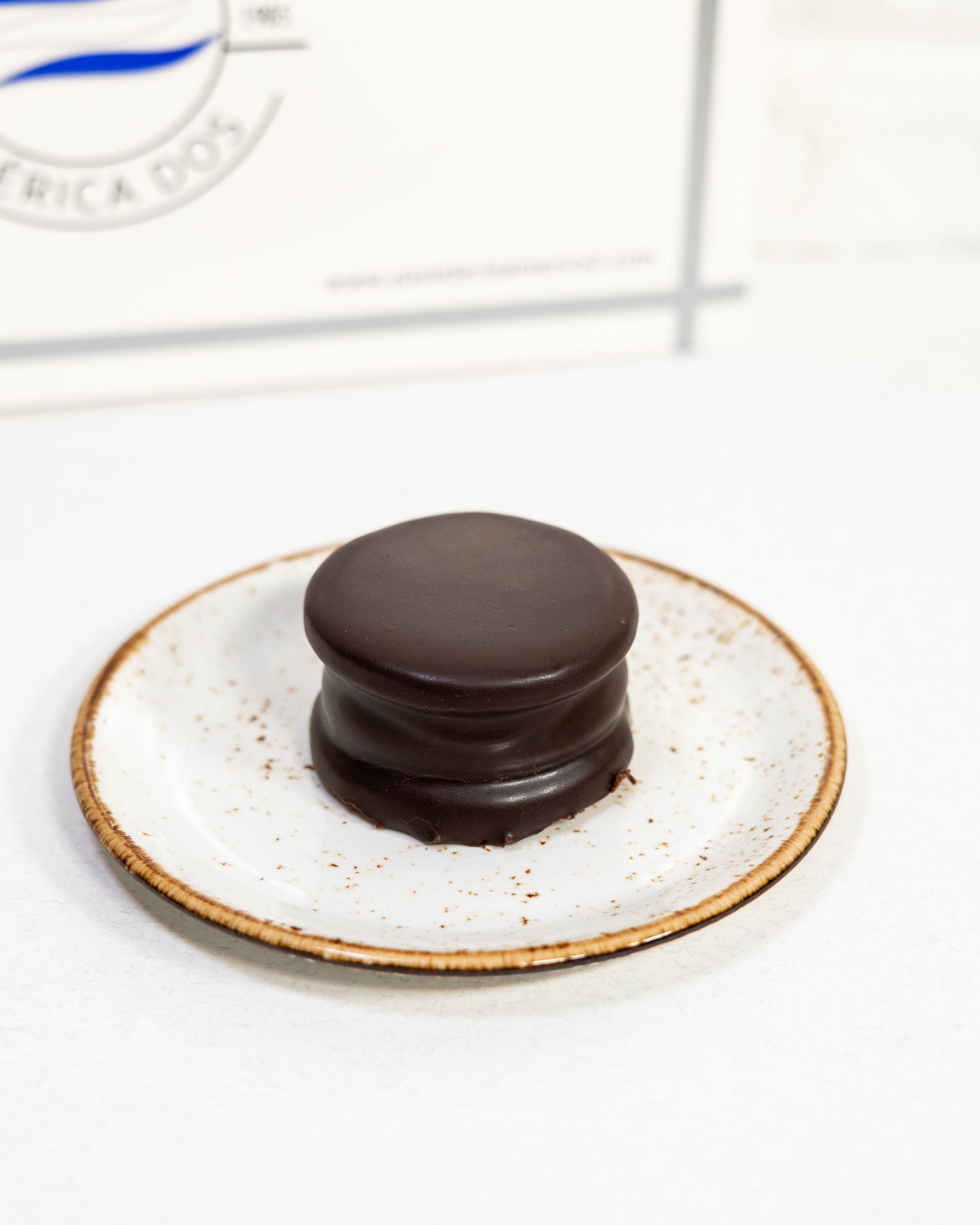 Alfajor de dulce de leche y chocolate negro (individual)