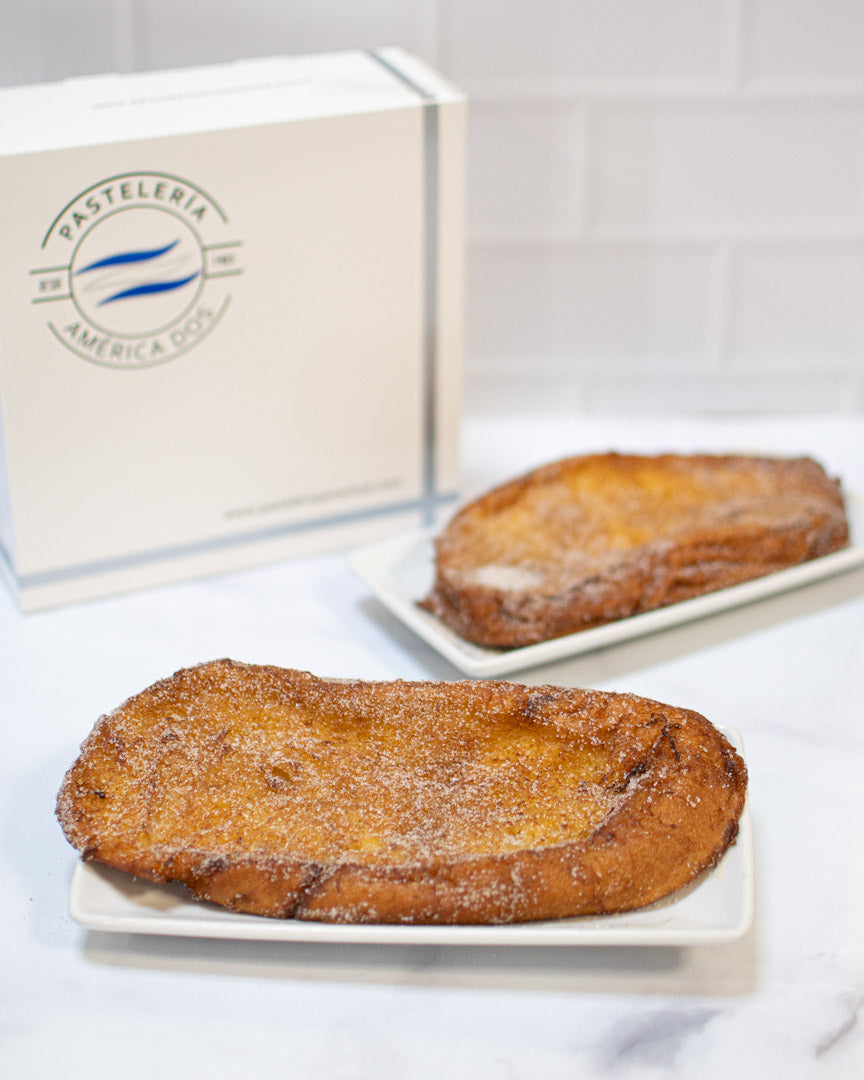 Torrija de leche con azúcar y canela